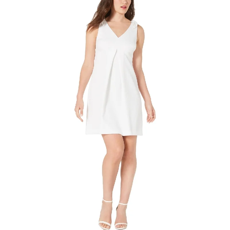 Modern Comfort Trina Turk Women's Observer Textured Pleated Mini Dress White Size 6
