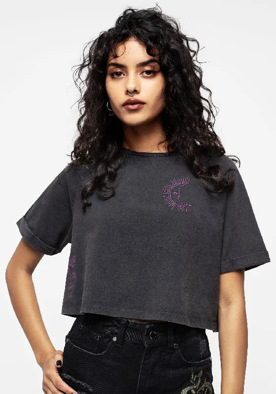 Practical Style Scutellaria Embroidered Boxy Crop Tee
