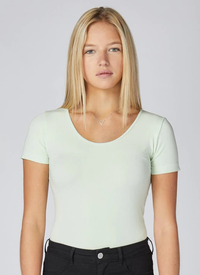 Sweet breath C'est Moi, CEBT1205 Bamboo Short Sleeve Scoop Neck Top