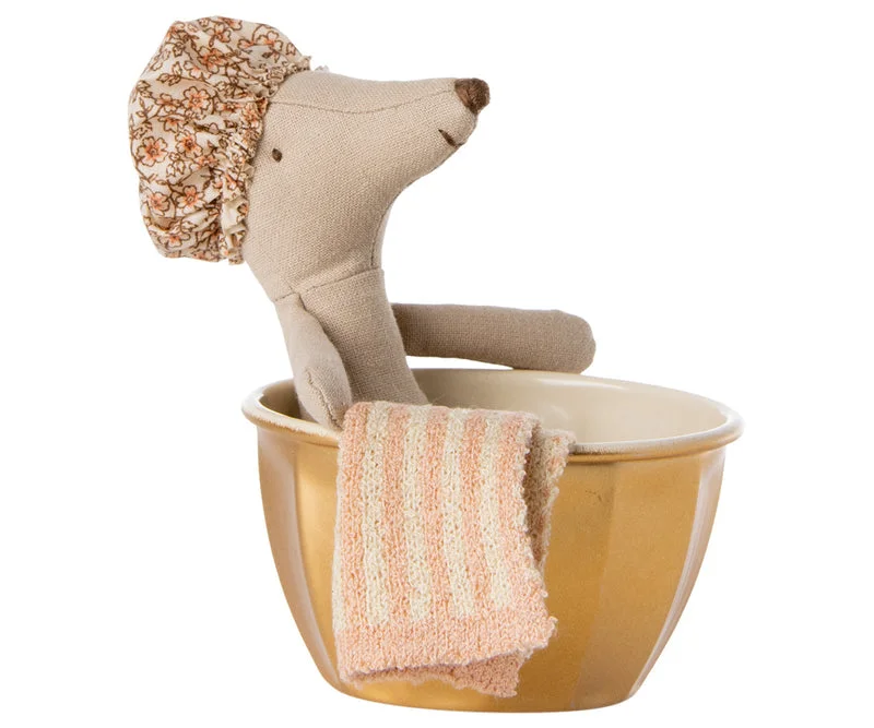 Versatile Itinerary Maileg Spa & Wellness Bathtime Mouse - Rose