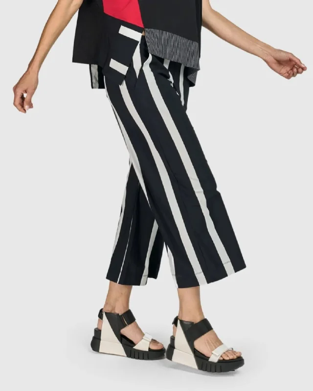 Knitted Design Tekbika Chagall Pants, Stripes