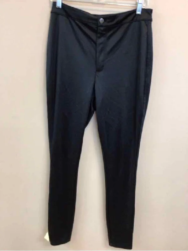 Comfort Fit SKIMS SIZE LARGE Ladies PANTS