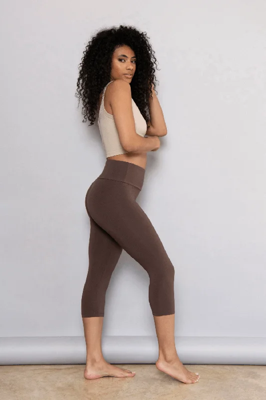 Fashionable Prints Cropped Lightweight Leggings - Espresso Brown