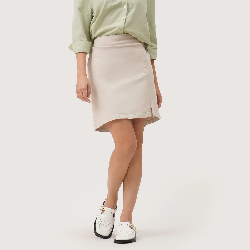 Thin Design Skirt With Slit Detail